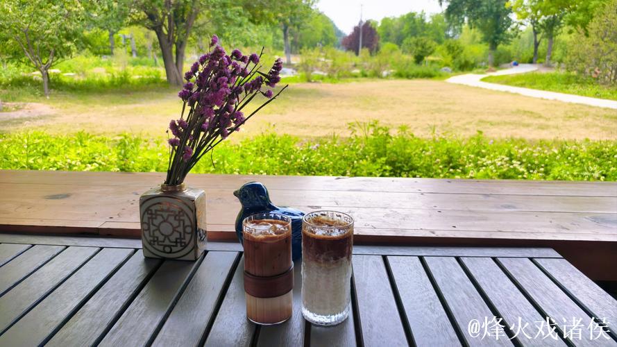 青青草社区：绿色生活与和谐共存的乐园